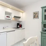 Lumineux Et Bien Equipe En Centre-ville Διαμέρισμα