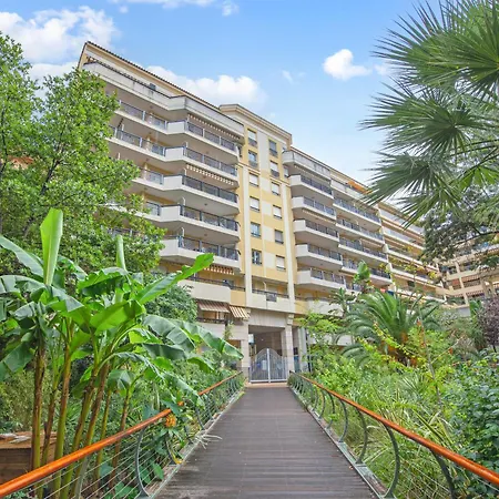 Lumineux Et Bien Equipe En Centre-ville