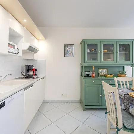 Lumineux Et Bien équipé En Centre-ville Appartement Menton