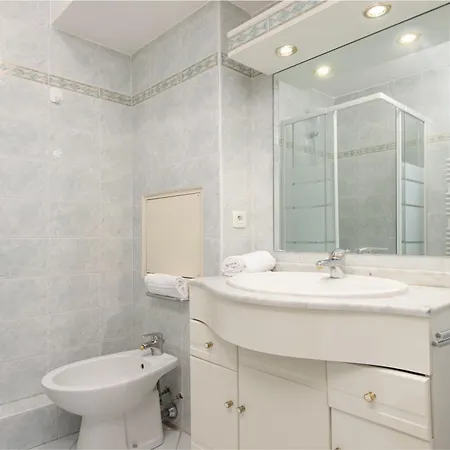 Appartement Lumineux Et Bien équipé En Centre-ville *