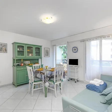 Lumineux Et Bien Equipe En Centre-ville Apartmán