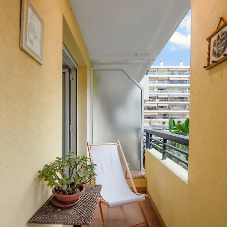 Lumineux Et Bien équipé En Centre-ville Apartamento Menton