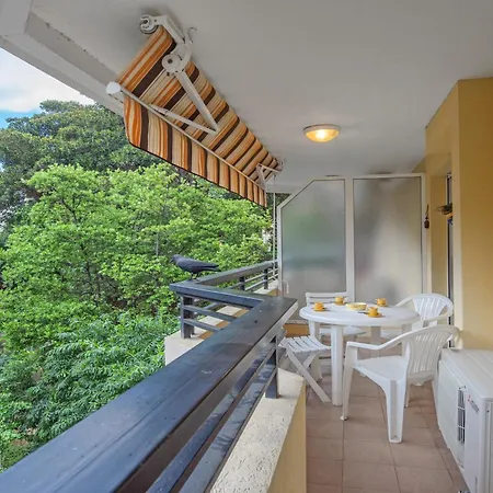 Lumineux Et Bien équipé En Centre-ville Appartement Menton