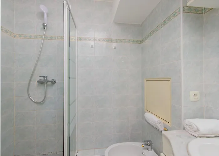 Lumineux Et Bien Equipe En Centre-ville