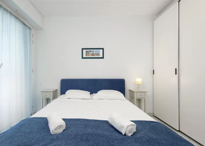 Lumineux Et Bien Equipe En Centre-ville *